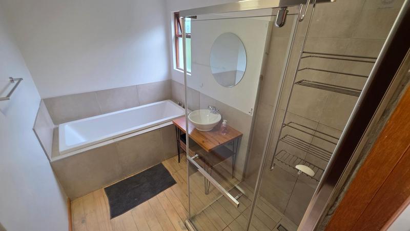 5 Bedroom Property for Sale in Glentana Western Cape